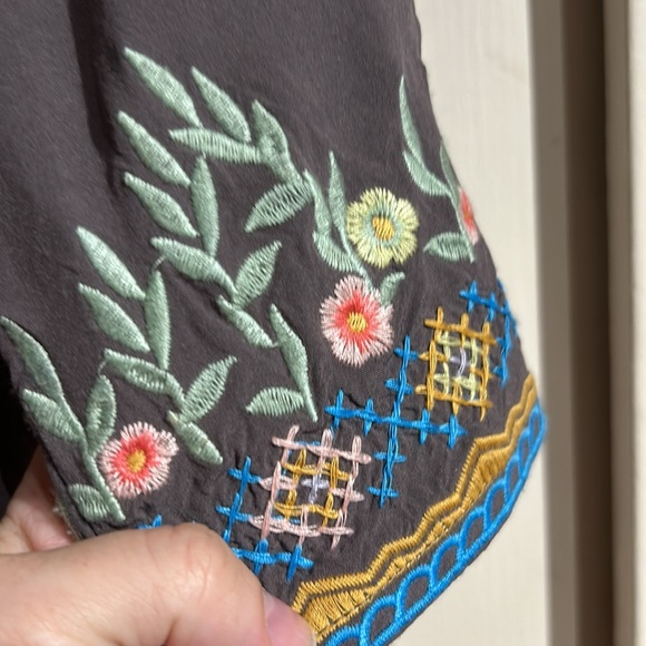 Embroidered Blouse 3/4 sleeves - Picture 6 of 11